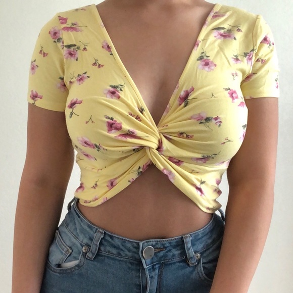 Princess Polly Tops - MELLOW YELLOW FLORAL🤩
